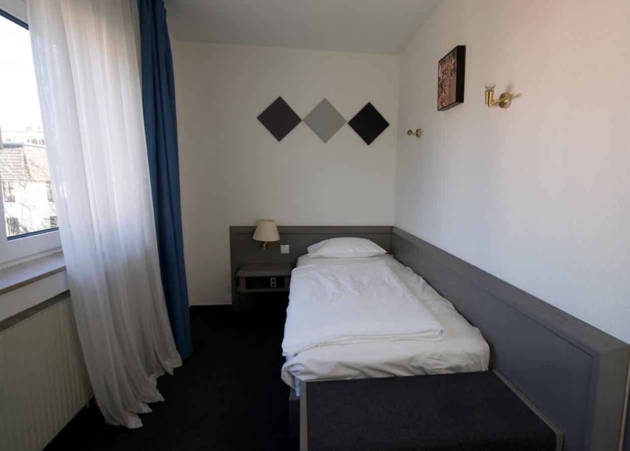 Hotel Merian Koln Bagian luar foto